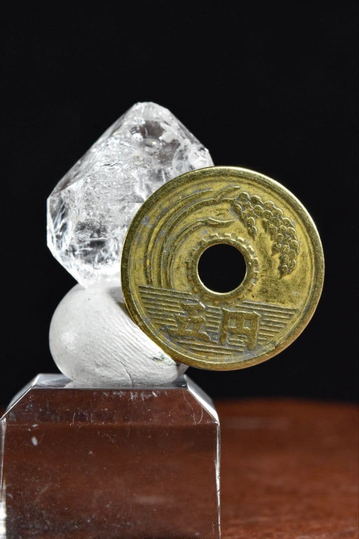 パキスタン オイルインダイアモンドクォーツ オレンジ蛍光02