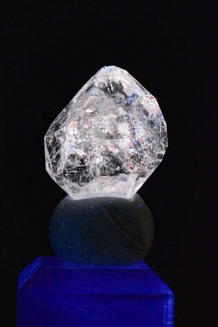 パキスタン オイルインダイアモンドクォーツ オレンジ蛍光02