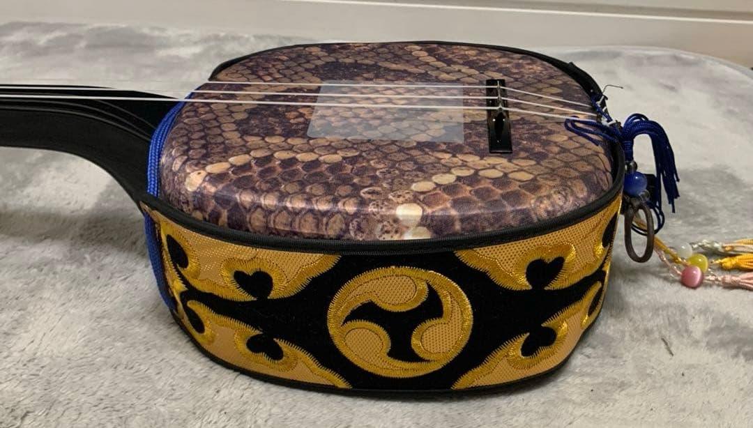 【中古美品】沖縄三線(三味線)人工皮(プリント)入門モデル
