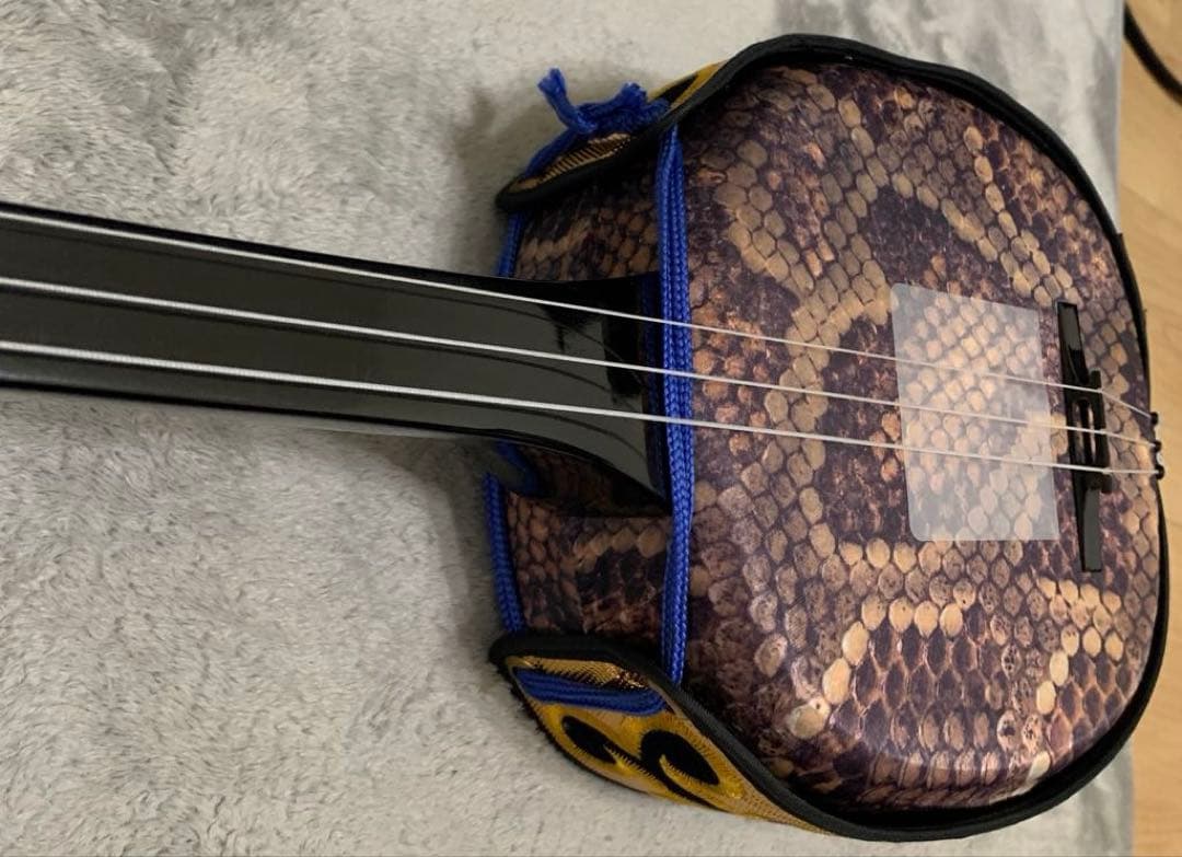 【中古美品】沖縄三線(三味線)人工皮(プリント)入門モデル