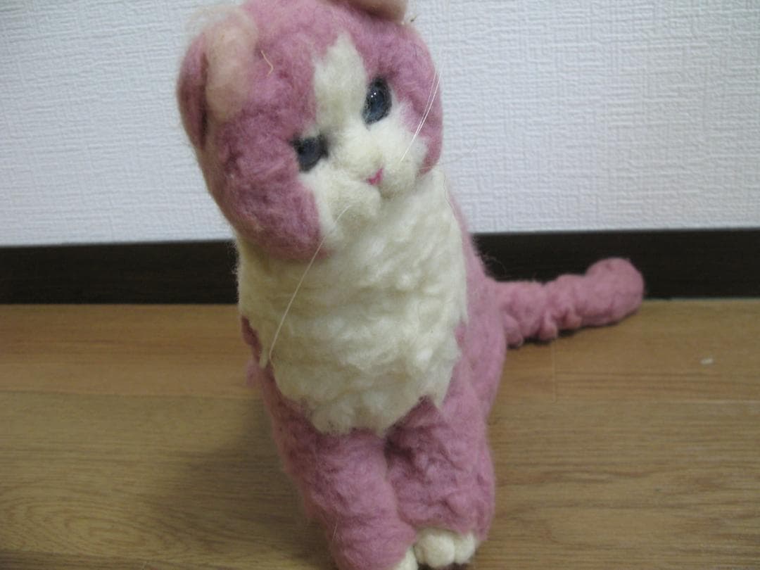 羊毛フェルト 猫のぬいぐるみ