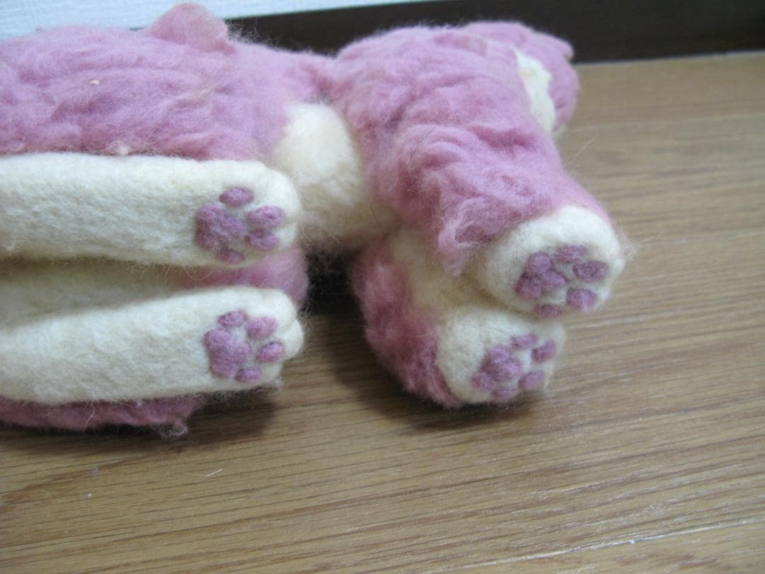 羊毛フェルト 猫のぬいぐるみ