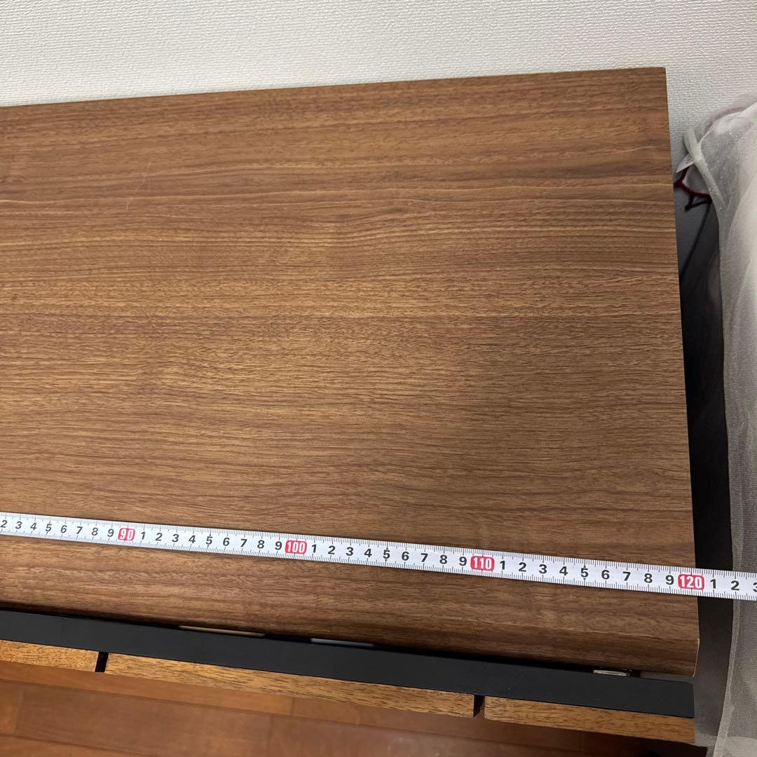 ブラウン木製キャビネット ガラス扉付き