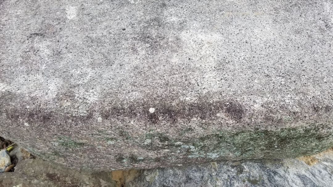 希少石、神社やお寺など境内などにも★御影石 踏み石　沓脱石