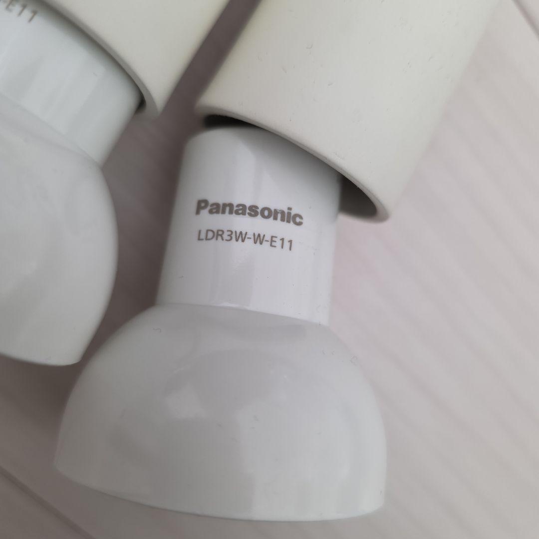 ヤマギワダクトレール　スポットライト３個電球付き（パナソニック白色相当100v）