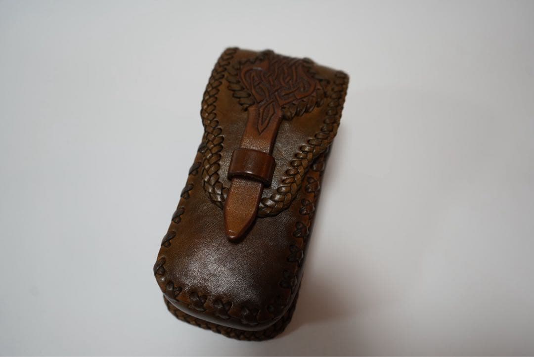 LEATHER TUNA ベルトバッグ