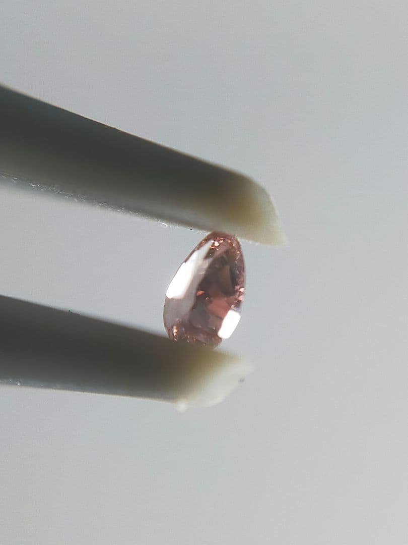 天然ピンクダイヤ FANCY DEEP PINK AGTソ 0.037ct