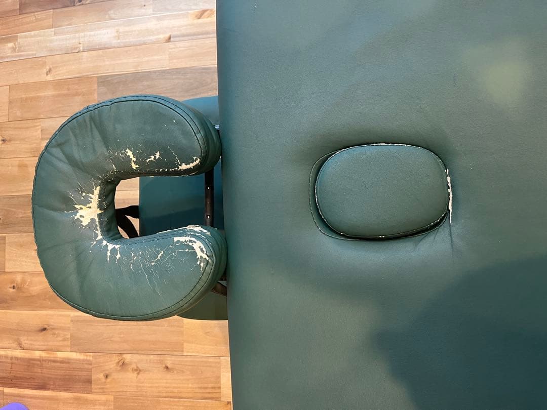 折りたたみ マッサージベッド 軽量13kg 高さ8段階 アルミ脚　整体　エステ