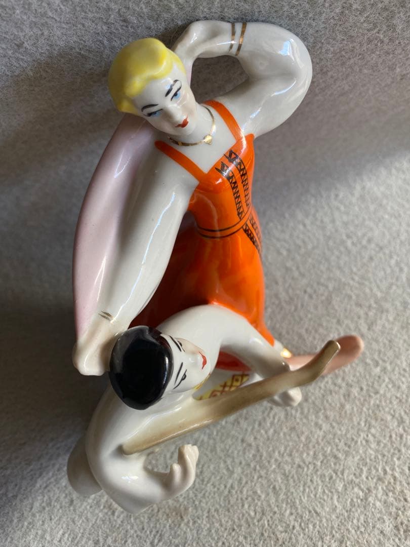 【ヴィンテージ】USSR・旧ソビエト製★陶器／民族舞踊人形