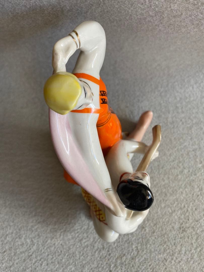 【ヴィンテージ】USSR・旧ソビエト製★陶器／民族舞踊人形