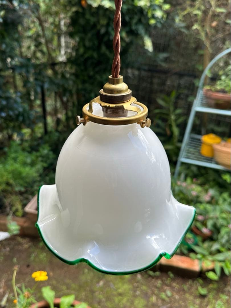 フランス アンティーク むき卵のようなオパリンガラスの可愛らしい