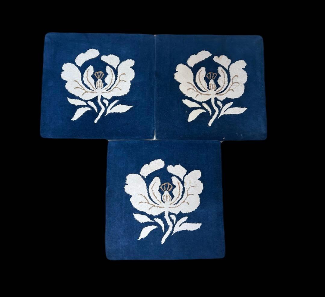 鍋島緞通 新鍋島 吉島敷物 座布団 牡丹B-1 中紺地 　-342-