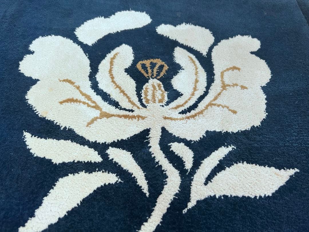 鍋島緞通 新鍋島 吉島敷物 座布団 牡丹B-1 中紺地 　-342-