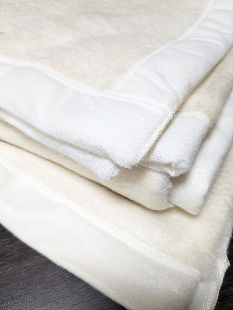 シルク毛布 絹 100％ 桐箱入り ②