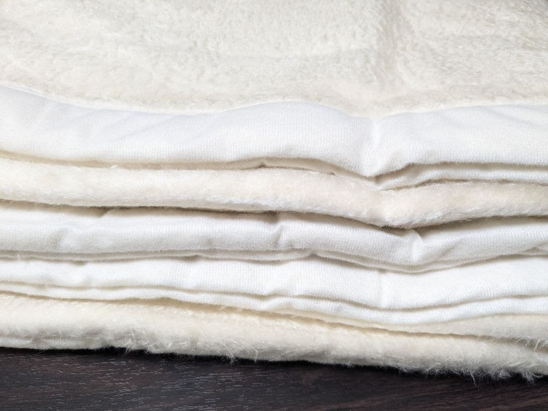 シルク毛布 絹 100％ 桐箱入り ②