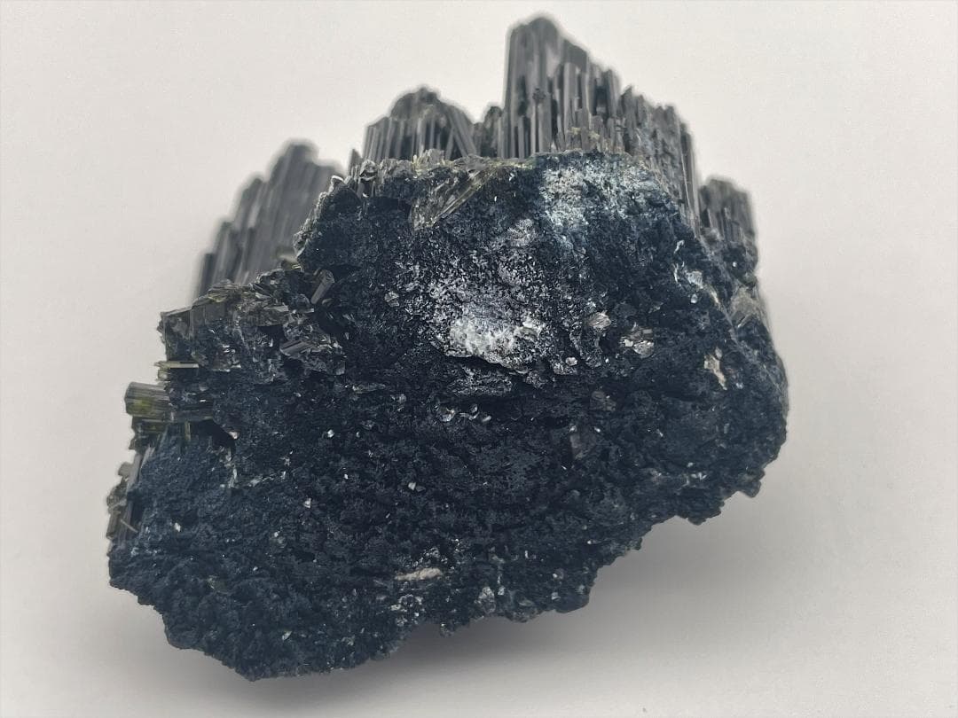 原石（トルマリン）