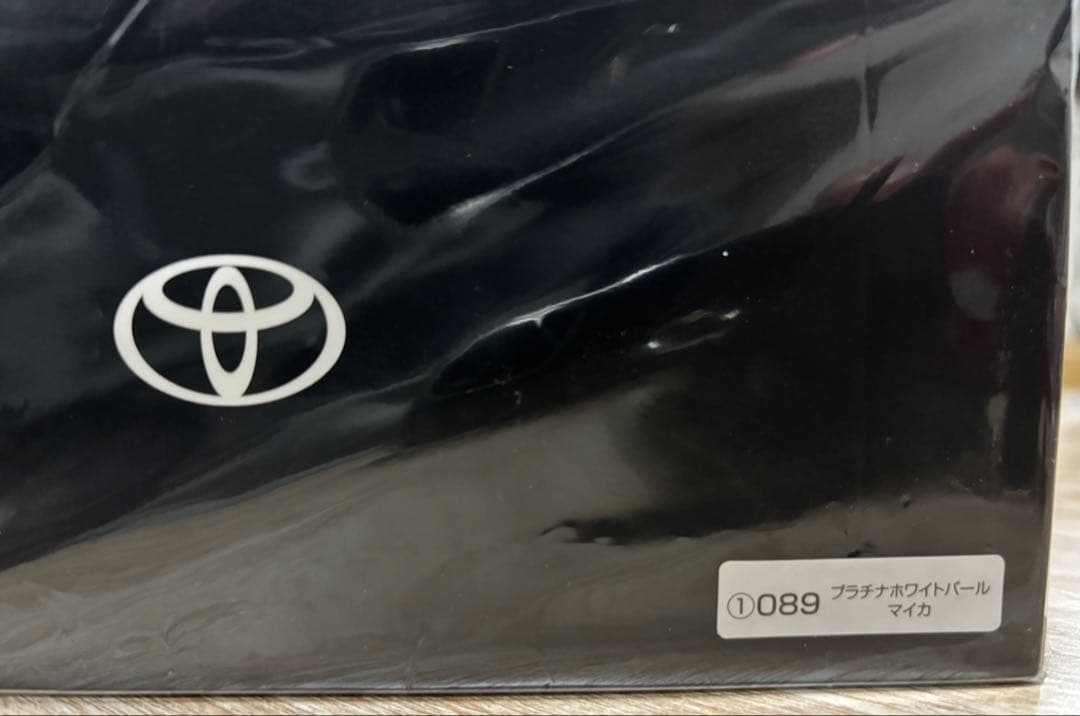 トヨタ 新型カローラクロス ミニカー プラチナホワイトパール