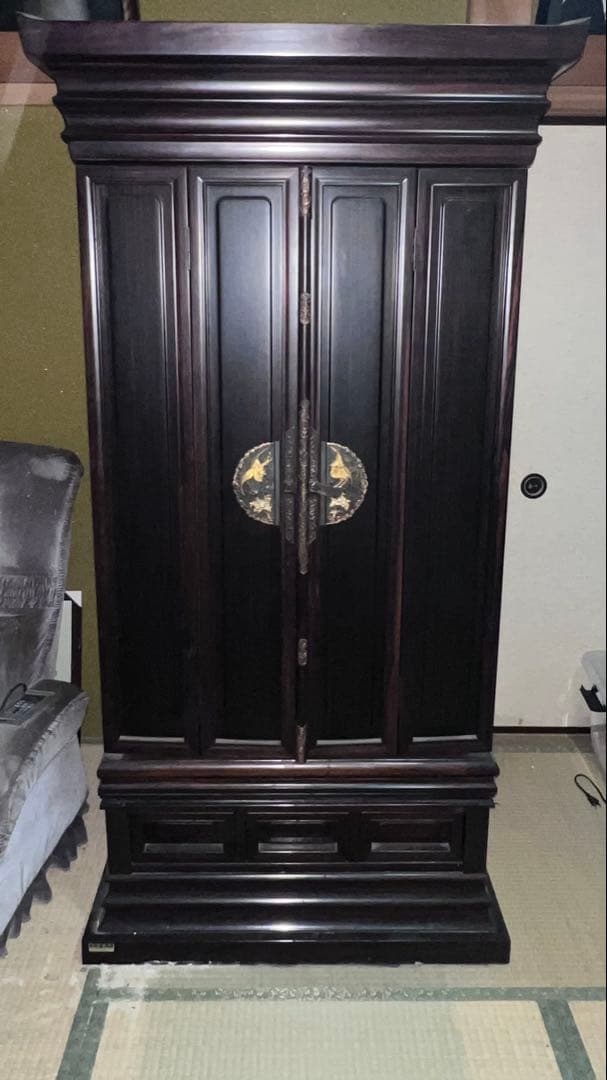 伝統的な日本仏壇です