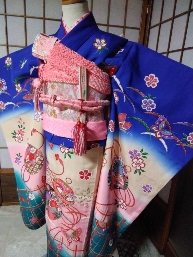 7歳向け・表側正絹・お着物のセット・目立たない汚れあり
