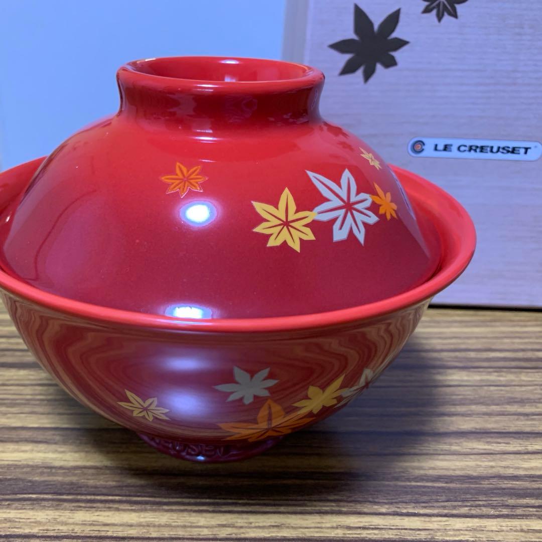 ★美品★ル・クルーゼ モミジ お椀 丼ぶり 蓋付き 赤 黒