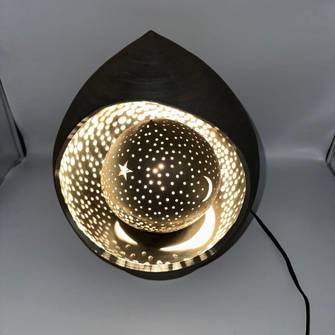 陶器製　星と月のデザインのドロップ型ランプ　間接照明　幻想的照明