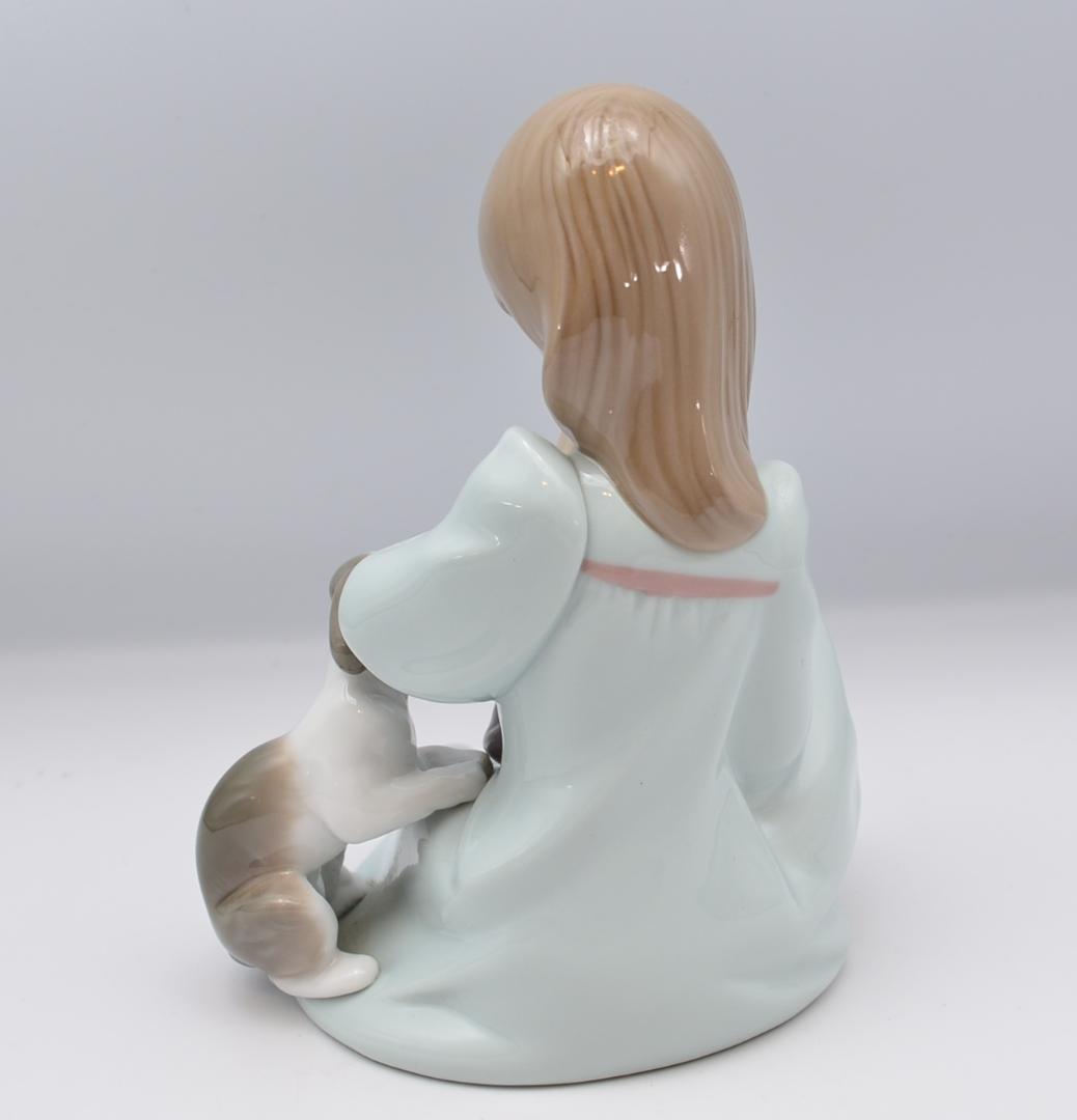 ネコのお昼寝　＃5640　★リヤドロ　スペイン　ポーセリン　ヴィンテージ