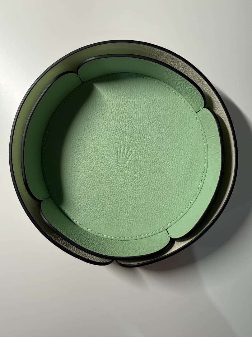 新品・未使用【ROLEX（ロレックス）レザー製のトレイ２種セット】