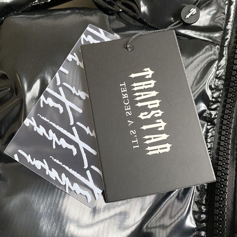 TRAPSTAR ブラック フード付きダウンジャケット