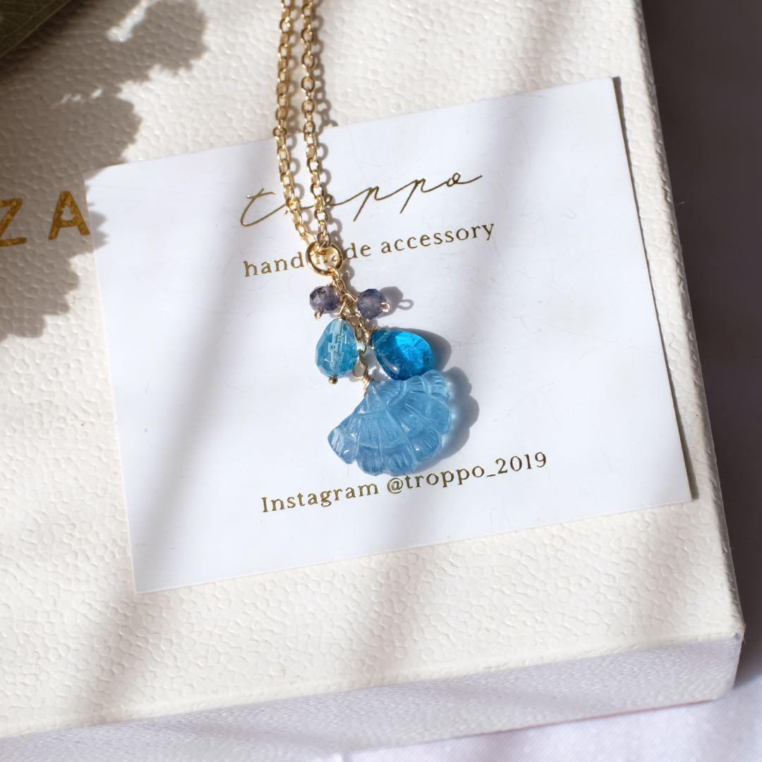 白妙 ♦︎14kgfラブラドライトバタフライカービングピアス/イヤリング