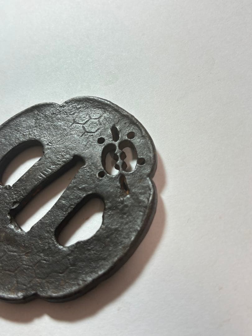 鐔鍔つば 信家 在銘 可愛い 亀透かし カメ 鉄地 江戸時代