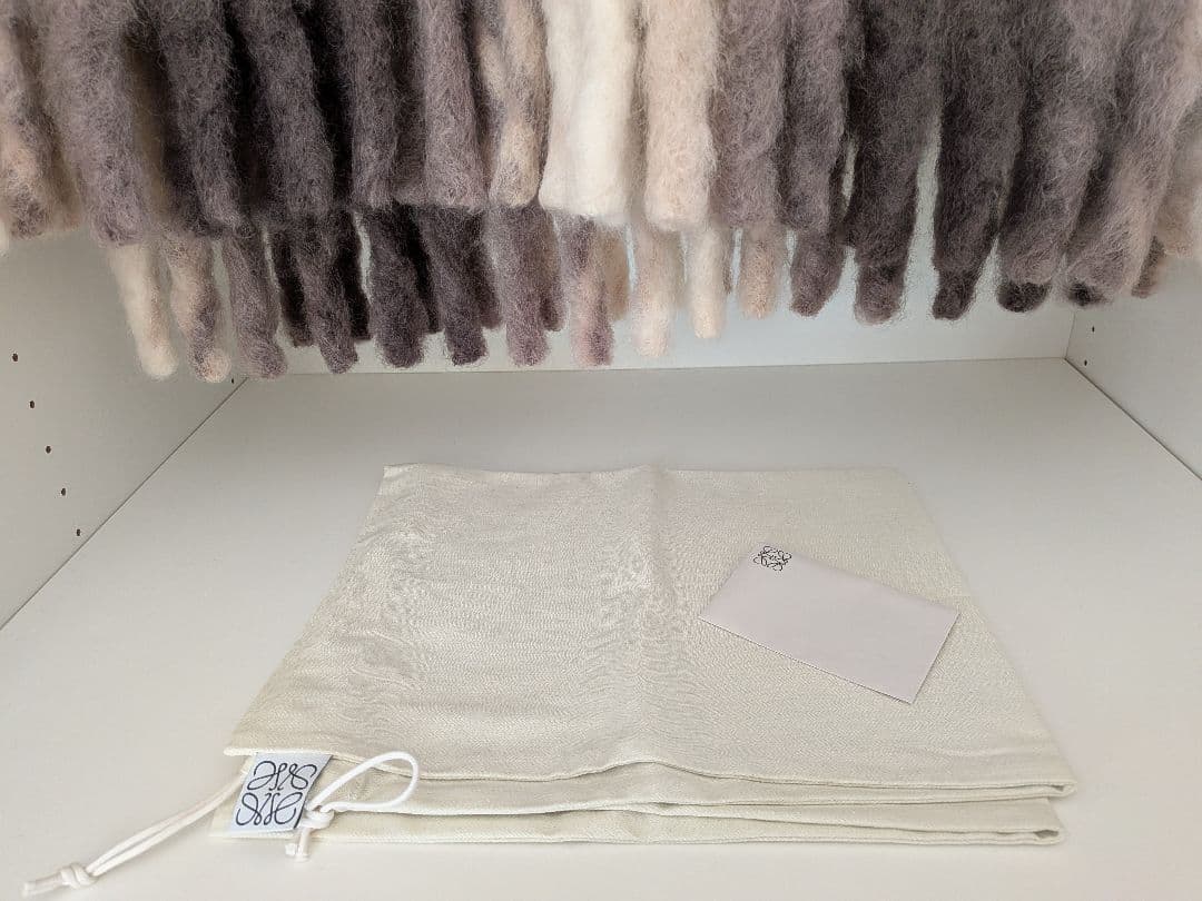 【LOEWE/新品未使用】モヘアのブランケット　ベッドカバー