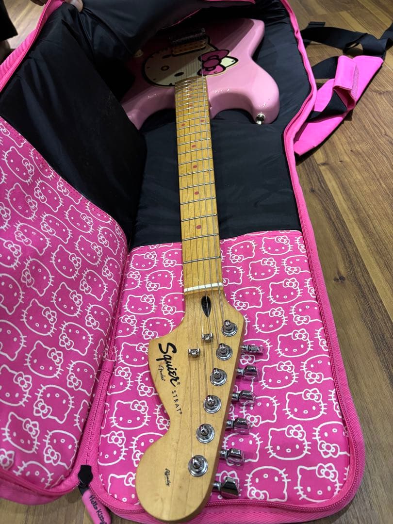 ハローキティ エレキギター ピンク