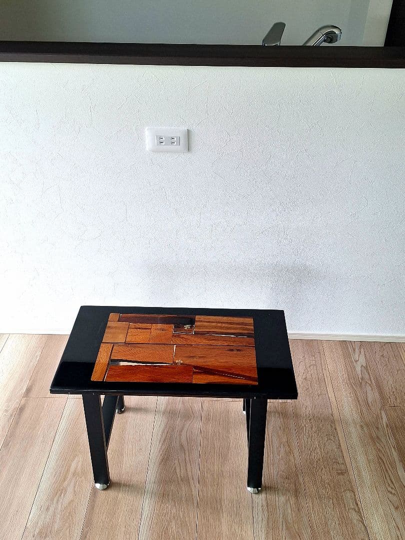 レジンサイドテーブル　屋久杉　四つ葉のクローバー