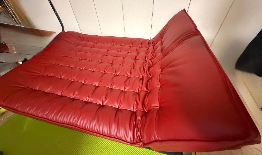 ［美品・送料込み］ニトリ ソファベッド Nシールド 赤