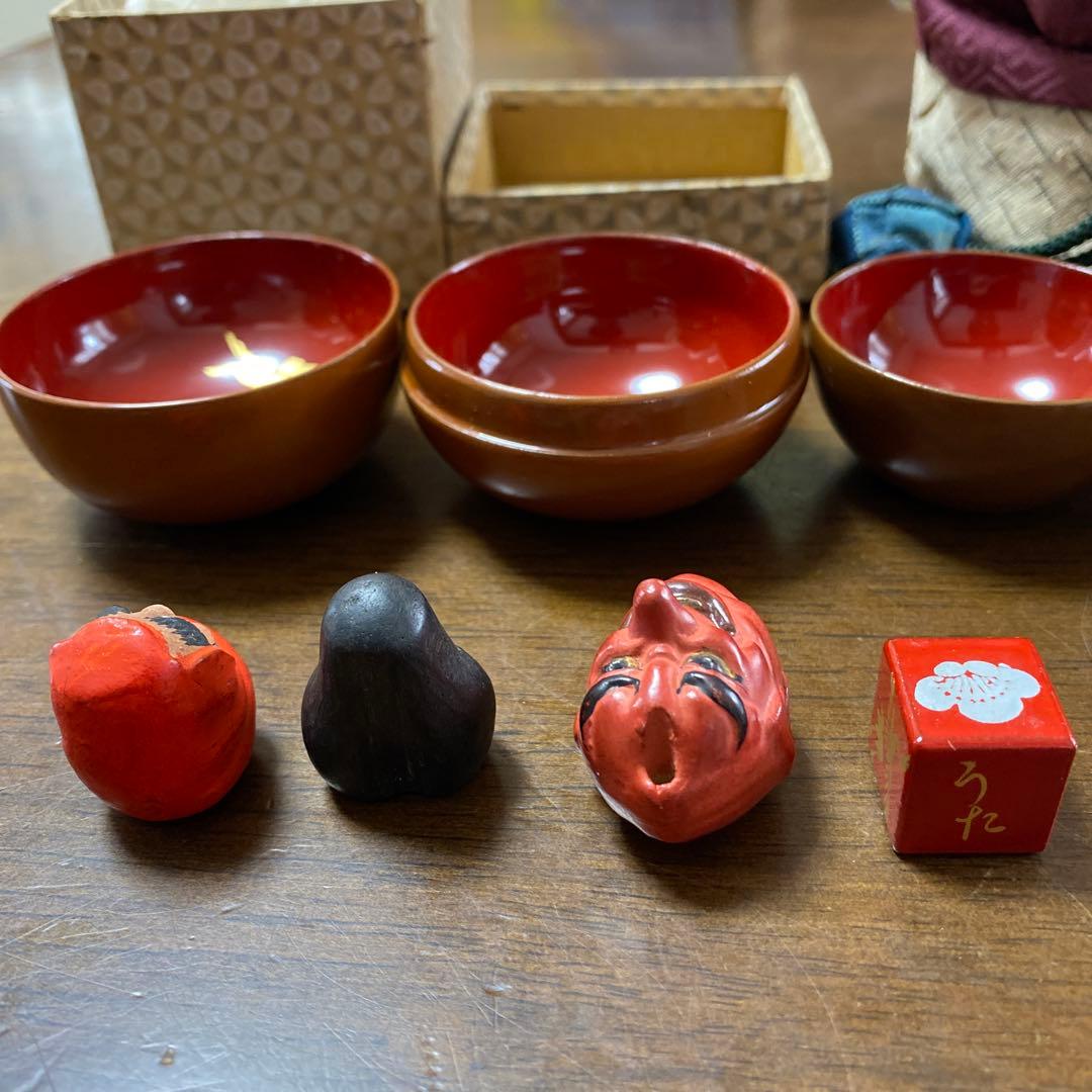 漆器のぐい呑みと伝統人形のセット