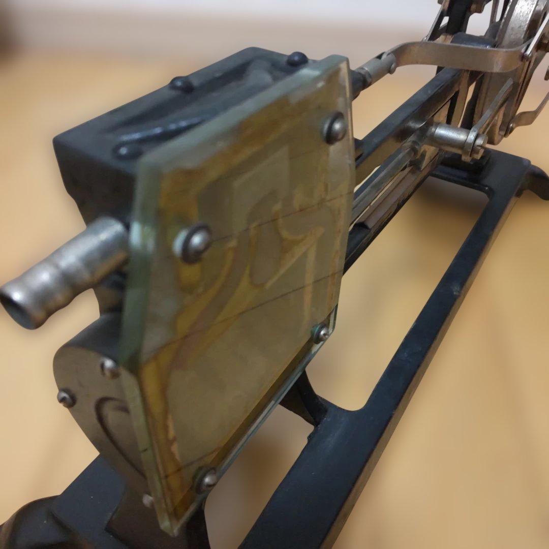 謎の金属製の品物①