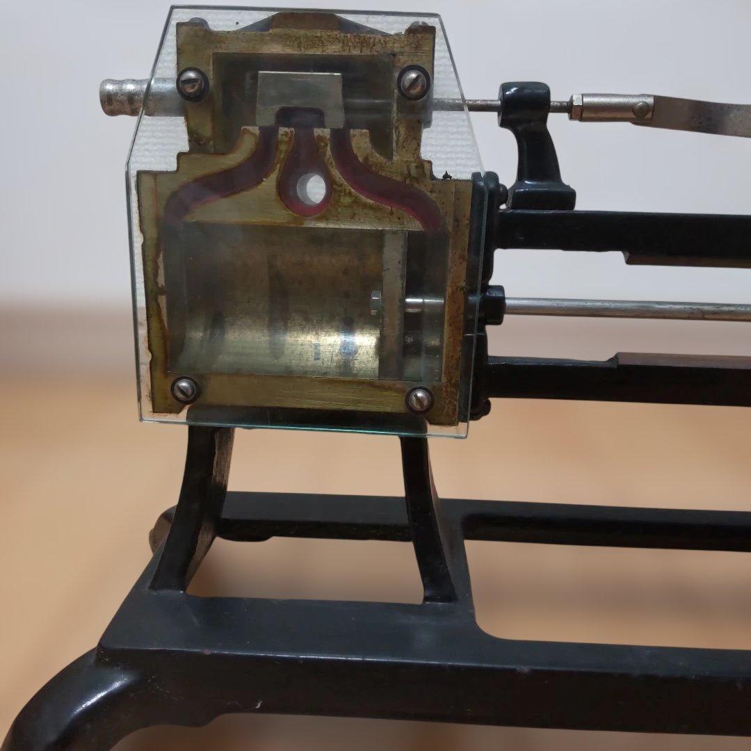 謎の金属製の品物①