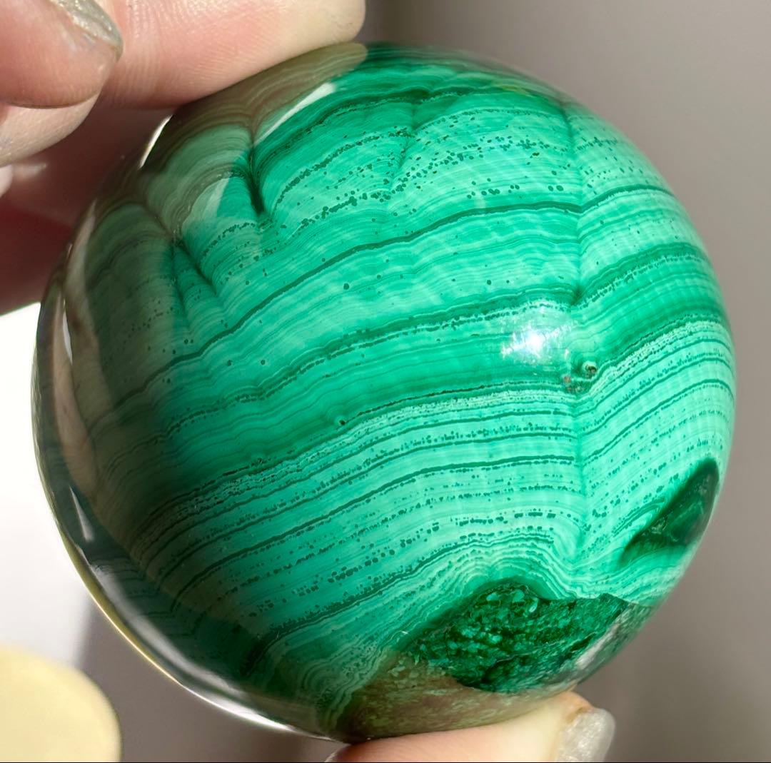 《絹層バンディング・コレクターズピース》　マラカイト　スフィア　丸玉　孔雀石