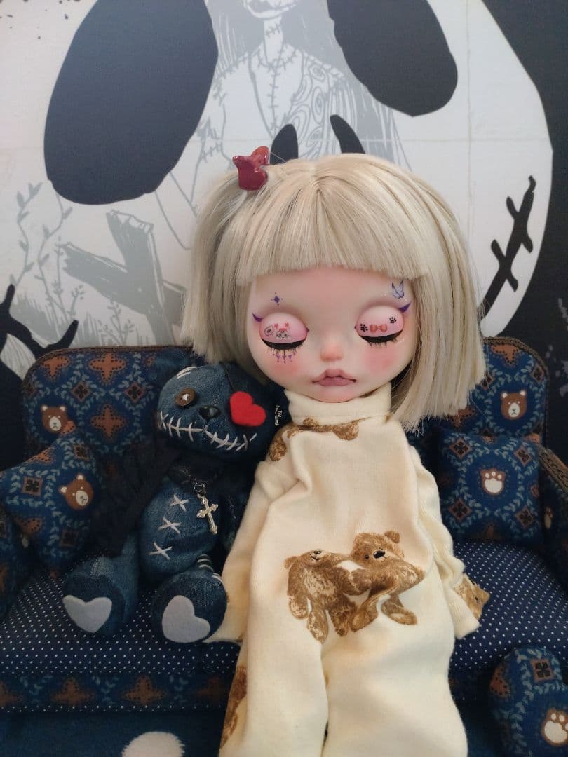 カスタムアイシードールバニラフェイスアウトフィット付き