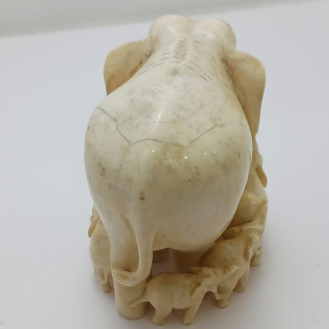 Y2555 高級彫刻 象モチーフ 置物 オブジェ 重量318.2g