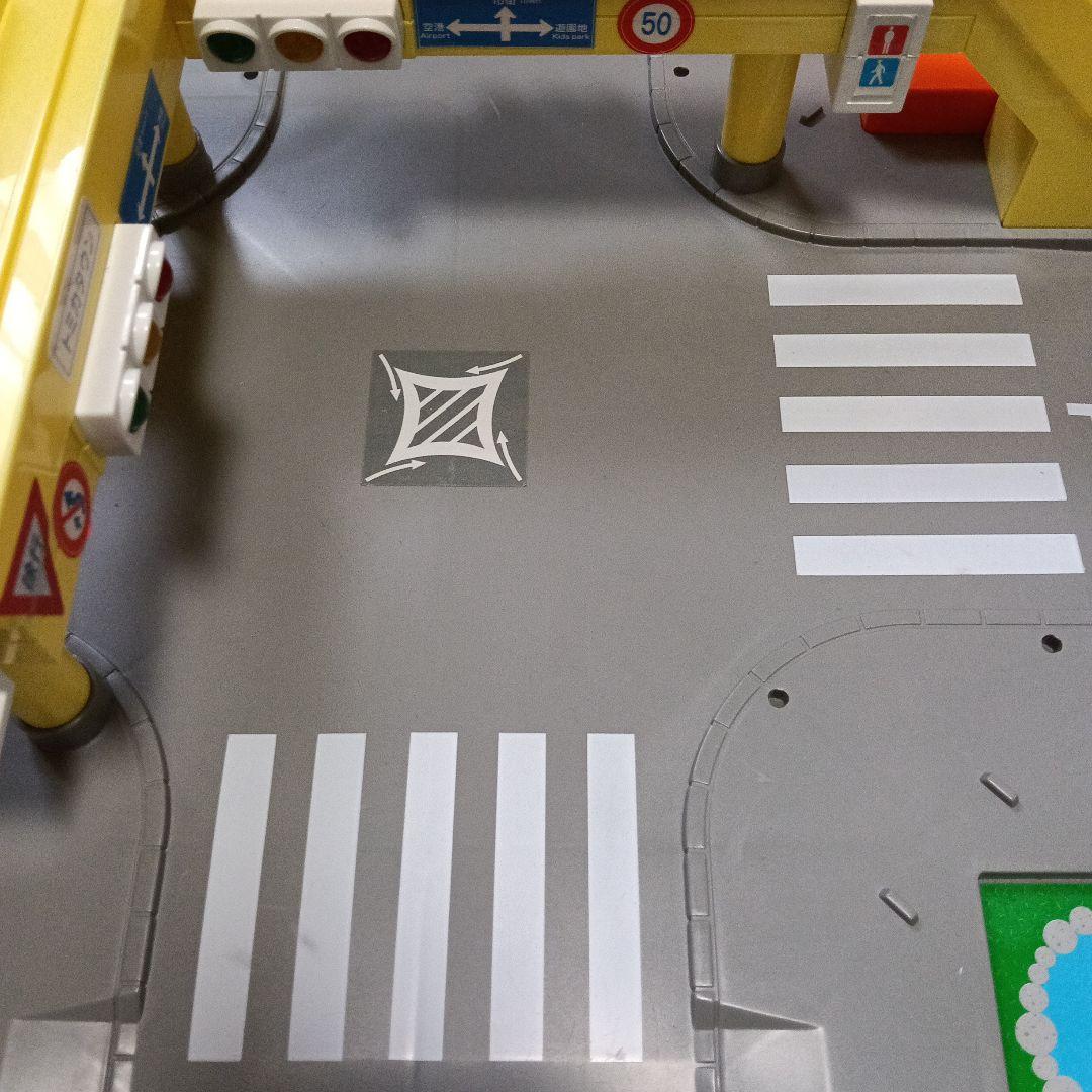 トミカタウン サウンド交差点 つながる道路 - メルカリ