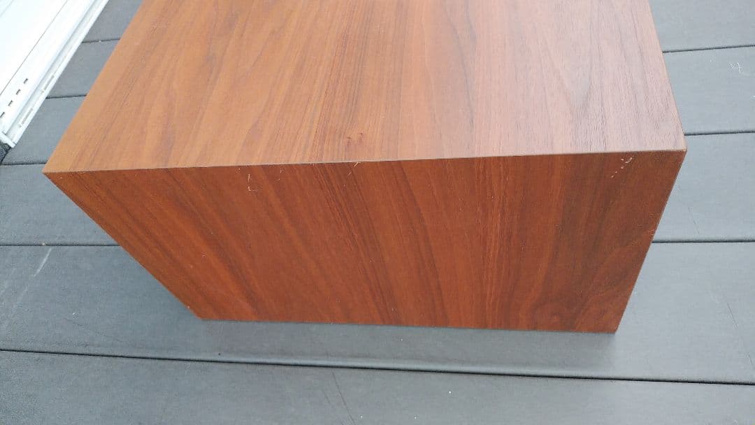 モダンデザイン センターテーブル ローテーブル　ガラス棚付き