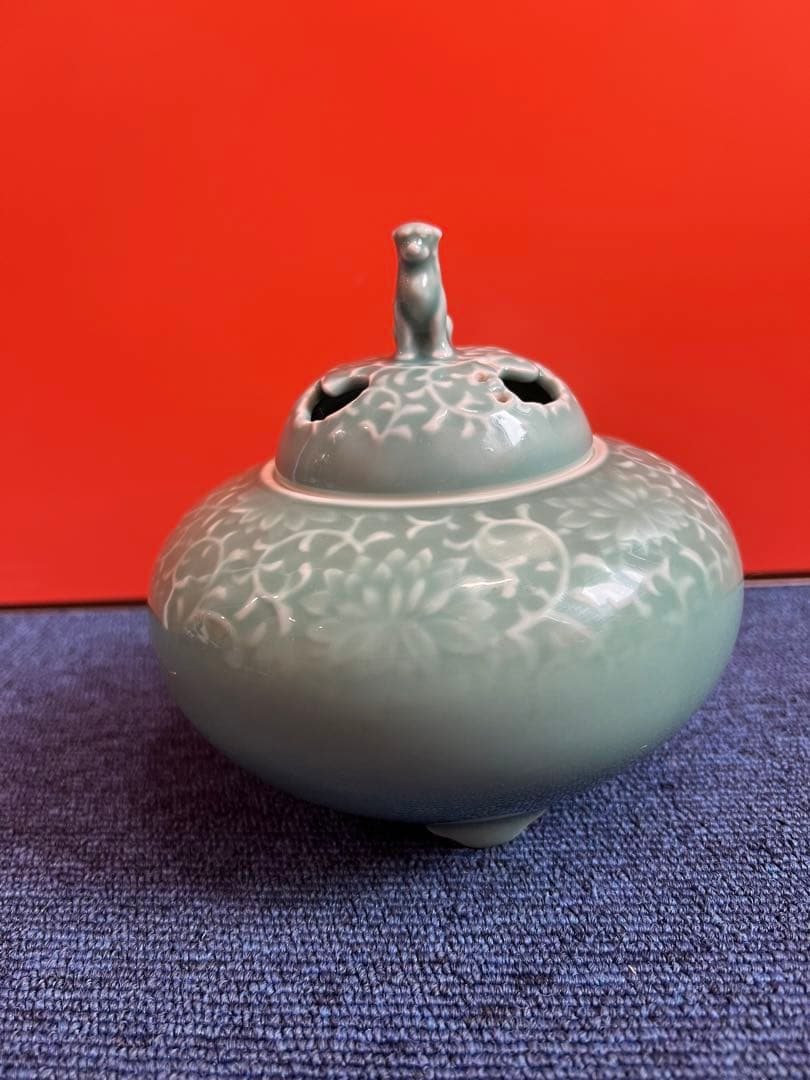 1147  深川製磁　青磁　狛犬摘まみ　香炉　未使用