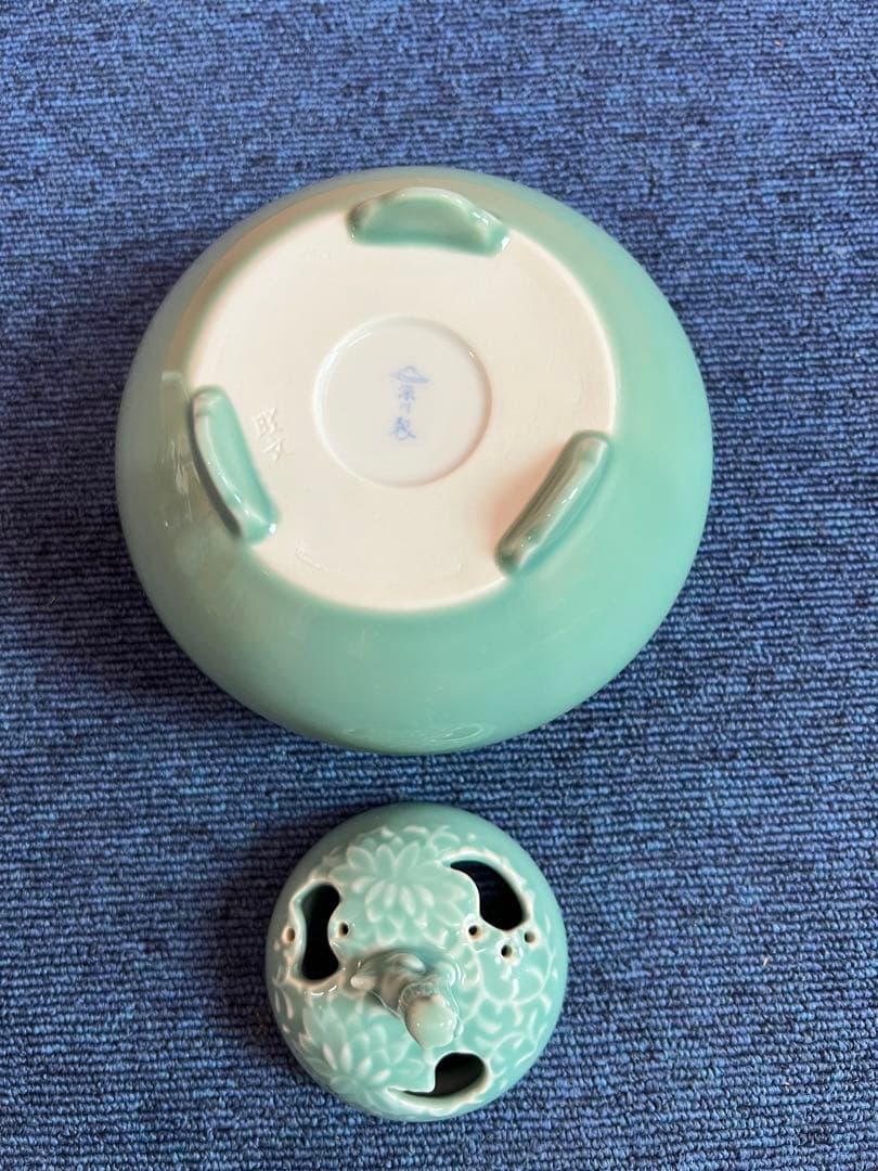 1147  深川製磁　青磁　狛犬摘まみ　香炉　未使用