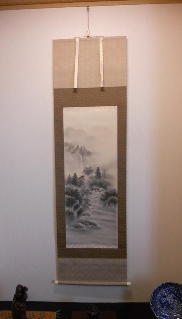 掛け軸 藤原 水墨山水 絹本 希少 軸装 茶道具 掛軸 美品 です。