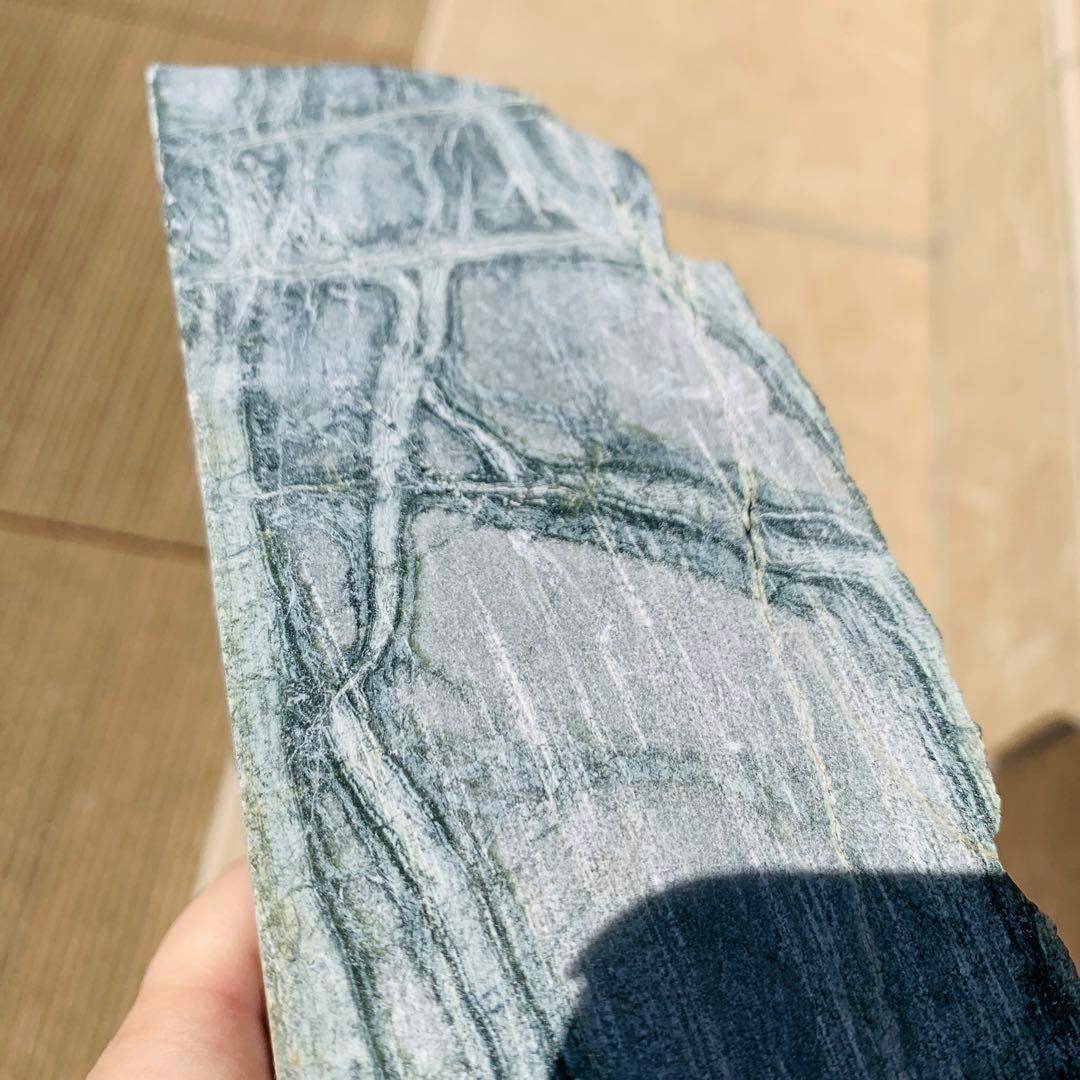 【⭐️超激レア天然石⭐️】緑色 ミャンマー産 翡翠 原石 天然石