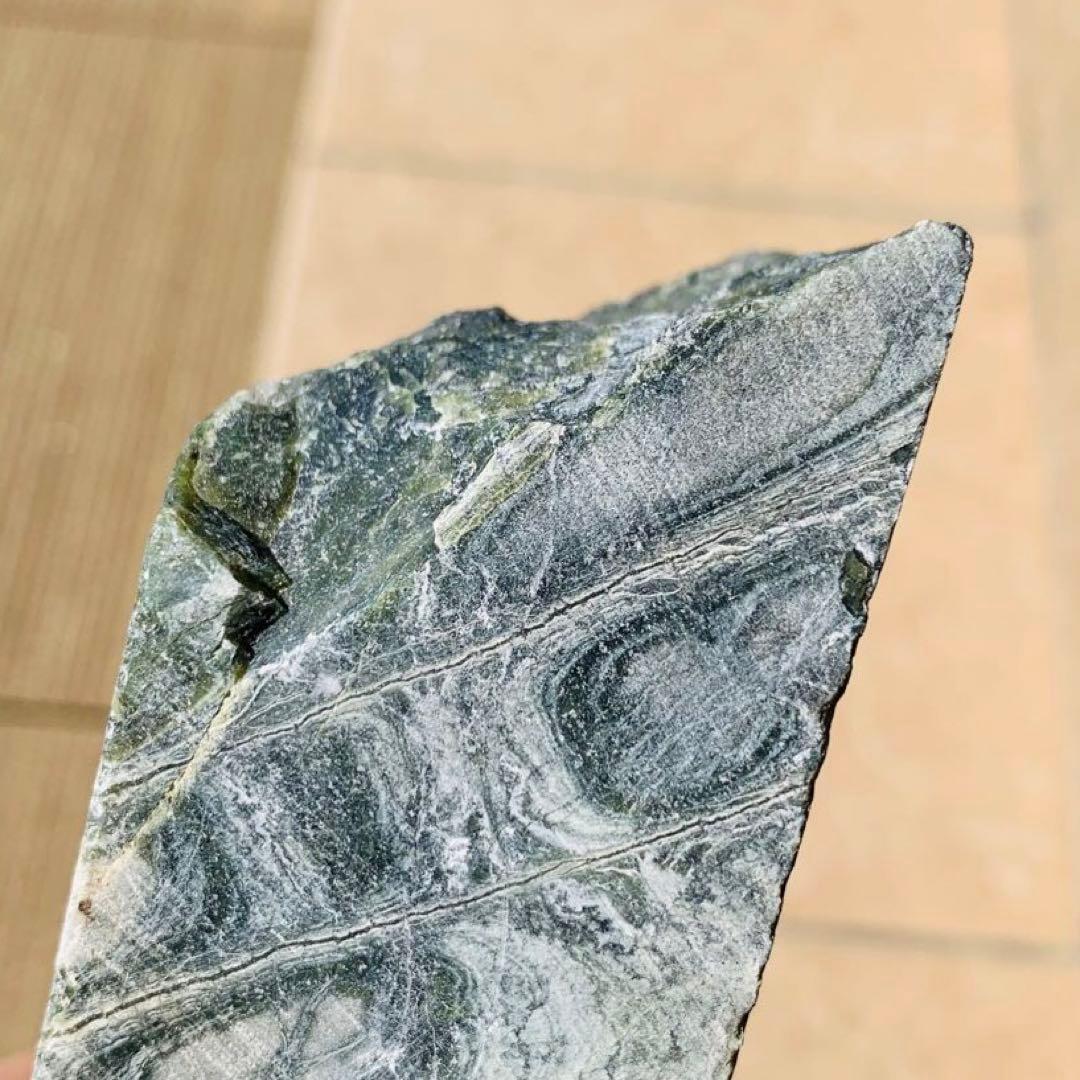 【⭐️超激レア天然石⭐️】緑色 ミャンマー産 翡翠 原石 天然石