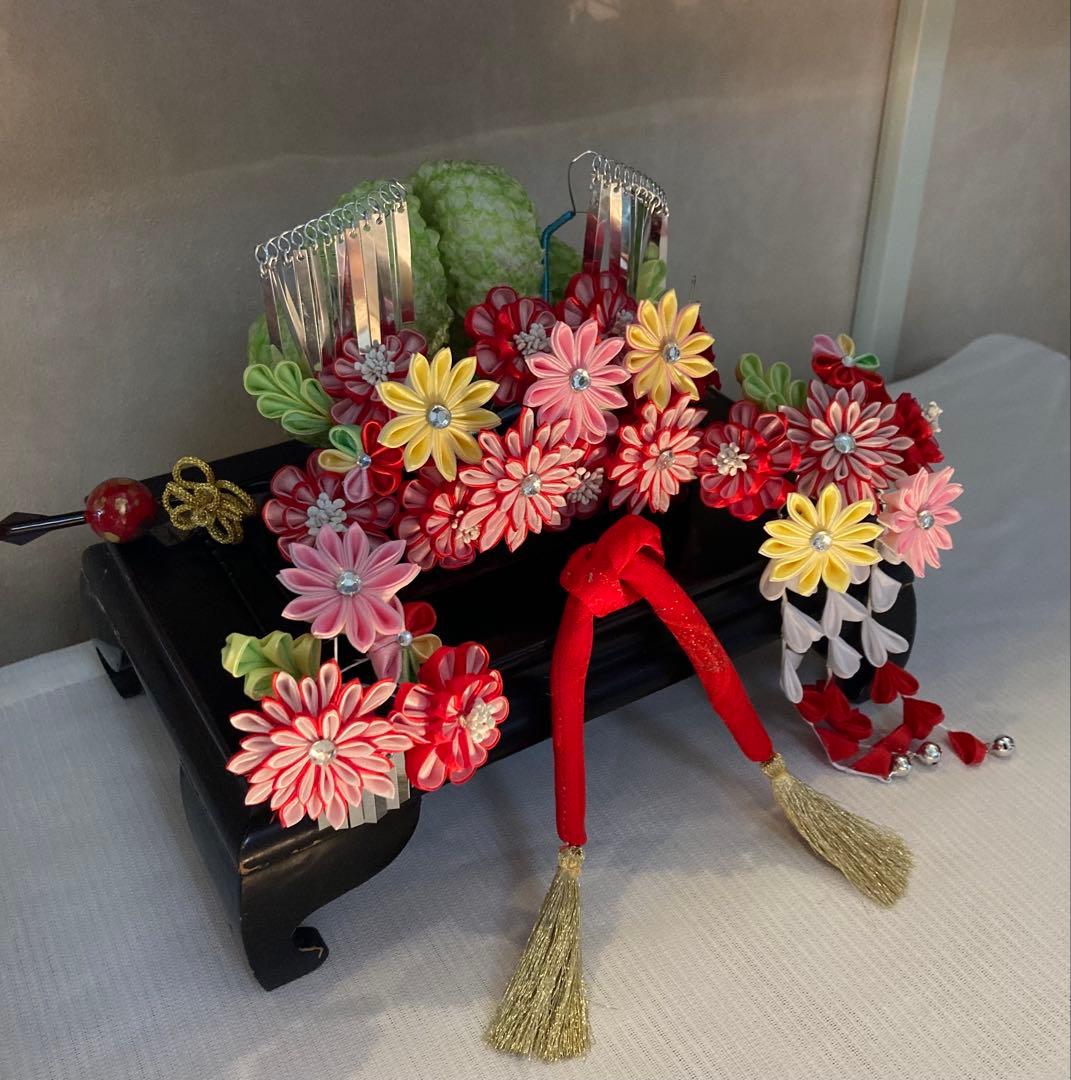 専用　七五三　菊と天竺牡丹のカラフル勝山簪　玉簪　Uピン簪　後挿し