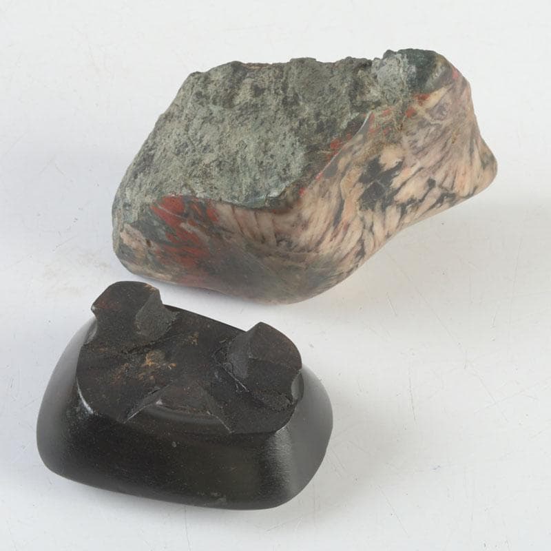 岐阜県根尾谷産　天然石　鑑賞石　菊花石　唐木台付　書付共箱　V　9425