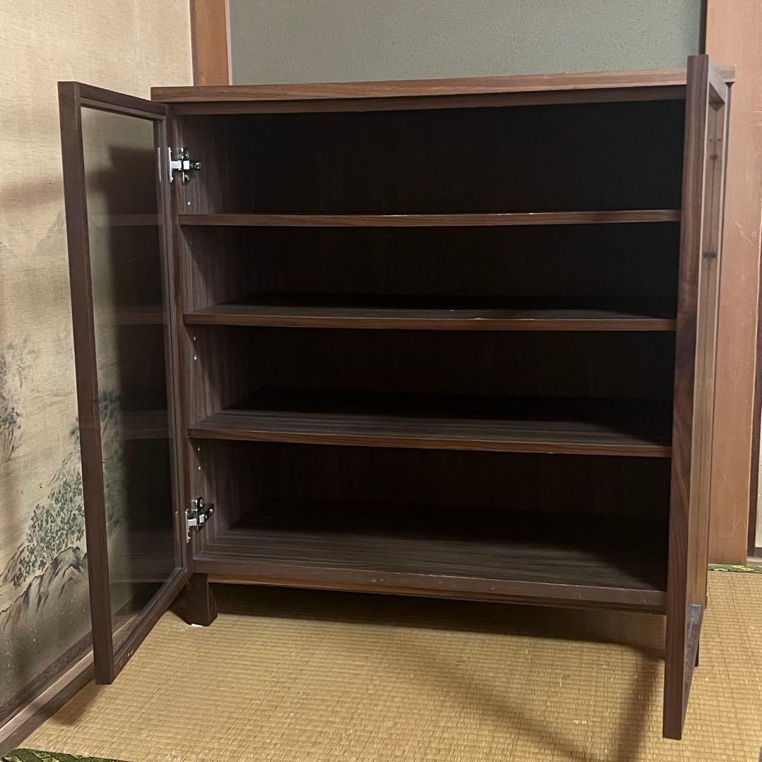 無印良品 ウォールナット材キャビネット 脚付き 観音扉 廃盤モデル